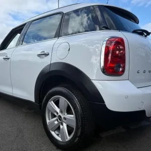 2016 MINI Countryman 1.6 One SUV 5dr Petrol Manual Euro 6 (s/s) (98 ps) SUV Petrol Manual - Image 8