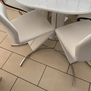 Dining table & chairs - Image 5