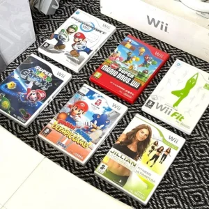 Nintendo Wii Bundle with Games + Balance Board - Image 2
