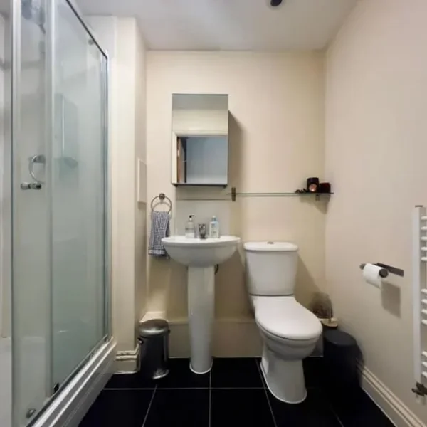 Joslin Avenue, Colindale