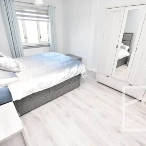 Large double room for rent