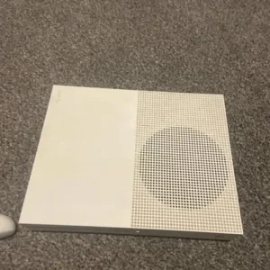 Xbox one + Contoller + games - Image 3