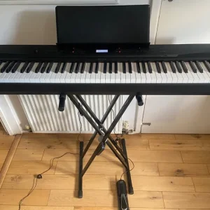 Casio Privia px 330 digital piano keyboard - Image 2