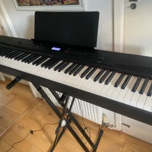 Casio Privia px 330 digital piano keyboard - Image 3