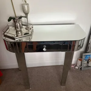 Mirror table