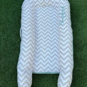Sleepyhead Deluxe+ Baby Pod/Nest Bed/Dock-a-tot