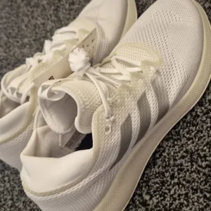 Adidas Trainers Size 6.5 - Image 3