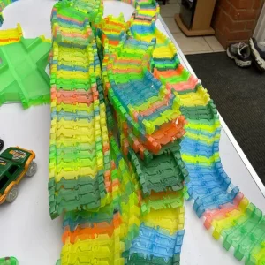 Glow track with cars - Image 4