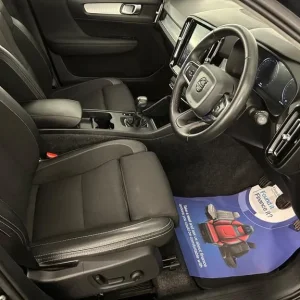 2019 Volvo XC40 1.5 T3 Momentum Pro 5dr Estate PETROL Manual - Image 4