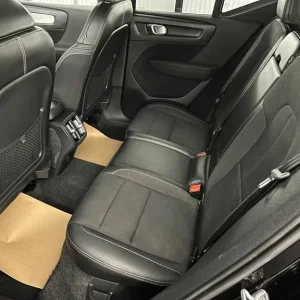 2019 Volvo XC40 1.5 T3 Momentum Pro 5dr Estate PETROL Manual - Image 7