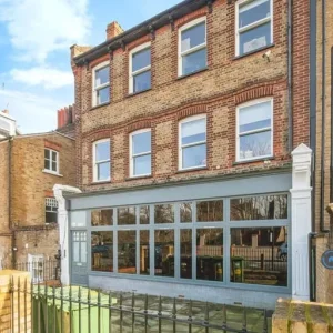 3 bedroom flat in Tyrwhitt Rd, London, SE4 (3 bed) (#1677284)