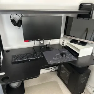 FREDDE ikea gaming desk in black - Image 2