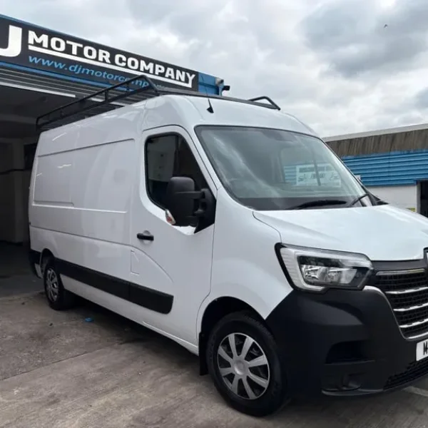 2021 Renault Master 2.3 dCi 35 Business+ FWD MWB Medium Roof Euro 6 4dr PANEL VAN Diesel Manual