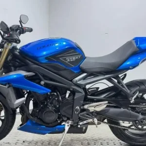 Triumph Street Triple 2013 18K VERY CLEAN WARRANTY 675CC - Image 4