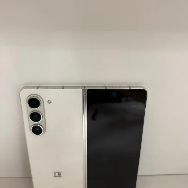 LIKE NEW SAMSUNG Z FOLD5 1TB(1000GB) CREAM UNLOCKED WITH WARRANTY