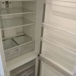 180cm Hotpoint fridge freezer - Image 2