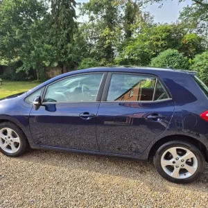 2011 Toyota Auris 1.33 Dual VVT-i Edition Euro 5 (s/s) 5dr HATCHBACK Petrol Manual - Image 7