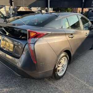 2016 Toyota Prius 1.8 VVT-h Active CVT Euro 6 (s/s) 5dr Hatchback Petrol/Ele Automatic - Image 6