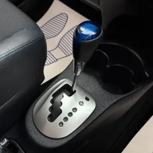 2012 Toyota Yaris 1.5 VVT-h T Spirit CVT Euro 5 5dr HATCHBACK Petrol/Electric Hybrid Automatic - Image 8