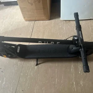 Air4 Pro Pure Electric Scooter – £300 – Good Condition - Image 3