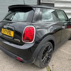 2022 71 REG MINI COOPER S AUTO LEVEL 2 ELECTRIC DAMAGED REPAIRABLE SALVAGE - Image 2