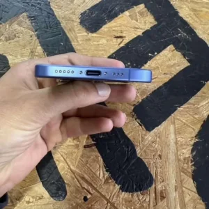 iPhone 16 128GB Ultramarine