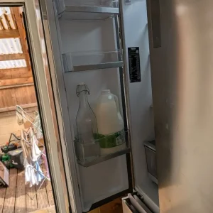 Frost free American style fridge freezer - Image 2