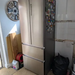 Frost free American style fridge freezer