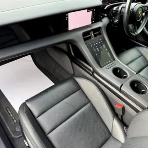 2020 Porsche Taycan Performance Plus 93.4kWh 4S Saloon 4dr Electric Auto 4WD (571 ps) Saloon Elec... - Image 4