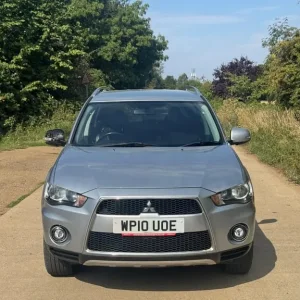2010 Mitsubishi Outlander 2.2 DI-D Juro SST 4WD Euro 4 5dr ESTATE Diesel Automatic - Image 3