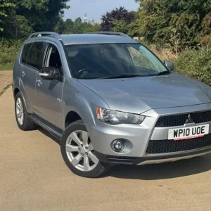 2010 Mitsubishi Outlander 2.2 DI-D Juro SST 4WD Euro 4 5dr ESTATE Diesel Automatic - Image 5