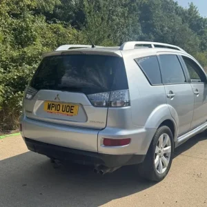 2010 Mitsubishi Outlander 2.2 DI-D Juro SST 4WD Euro 4 5dr ESTATE Diesel Automatic - Image 7