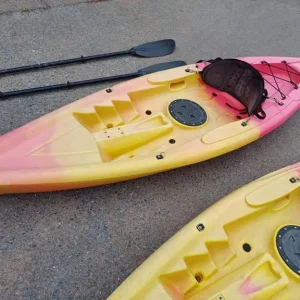 ONE single kayak with paddle and seatback - Image 3