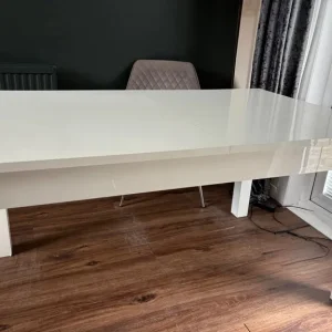 Extending white gloss dining table (no chairs) - Image 4