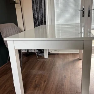 Extending white gloss dining table (no chairs) - Image 5