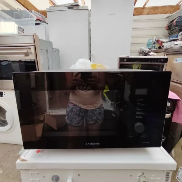 Samsung Combi smart microwave oven with air fry&steam, Brand new