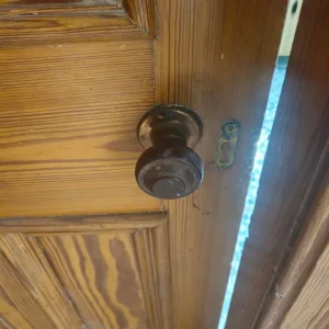 Reclaimed door knobs - Image 3