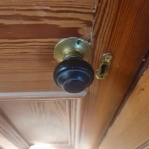 Reclaimed door knobs - Image 4