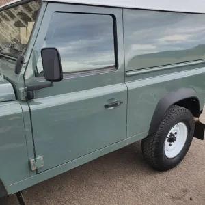 Land Rover Defender 90 2014 - Image 5