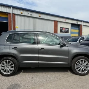 2012 Volkswagen Tiguan 2.0 TDI Sport 4WD Euro 5 5dr ESTATE Diesel Manual - Image 6