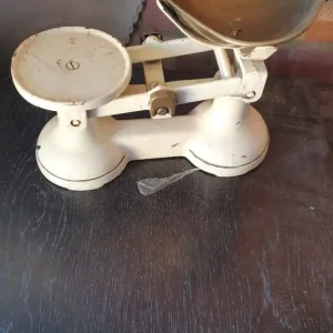 Vintage scales - Image 2