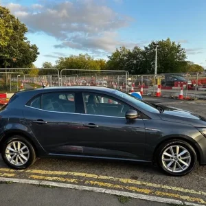 2017 Renault Megane DYNAMIQUE NAV DCI Hatchback Diesel Manual - Image 5