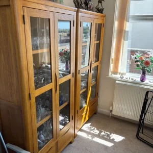 Oak furniture land glass display unit Orrick range - Image 2