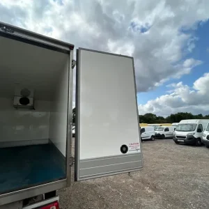 2019 Volkswagen Crafter Crafter CR35 Startline TDI Auto Fridge DIESEL Automatic - Image 2