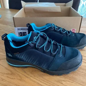 Ladies Hanwag hiking shoe