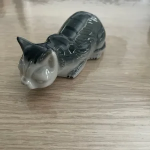 Five Cat Ornaments Stylized Cat Figurines including twin with Kitten - Image 4