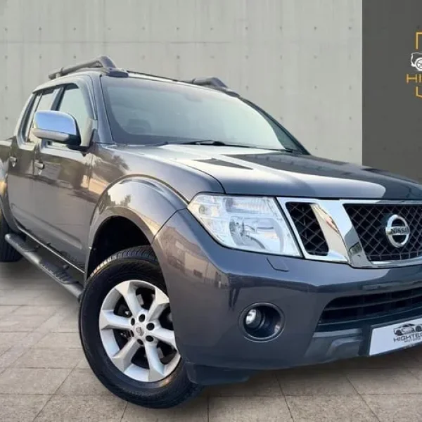 2015 Nissan Navara Double Cab Pick Up Tekna 2.5dCi 190 4WD Auto