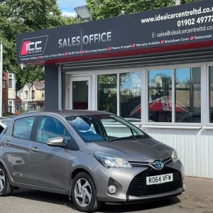 2014 Toyota Yaris 1.5 VVT-h Icon Hatchback 5dr Petrol Hybrid E-CVT Euro 6 (101 ps) Hatchback Petr... - Image 5