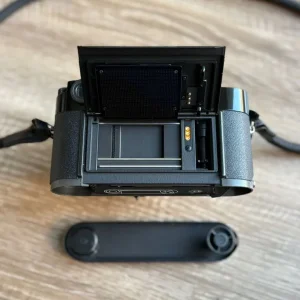 Leica MP (Black Paint) With Summicron-M 50mm f2 v4 - Image 4