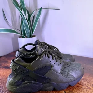 Nike Air Huarache Green Trainers Men's Size 9 - Image 5